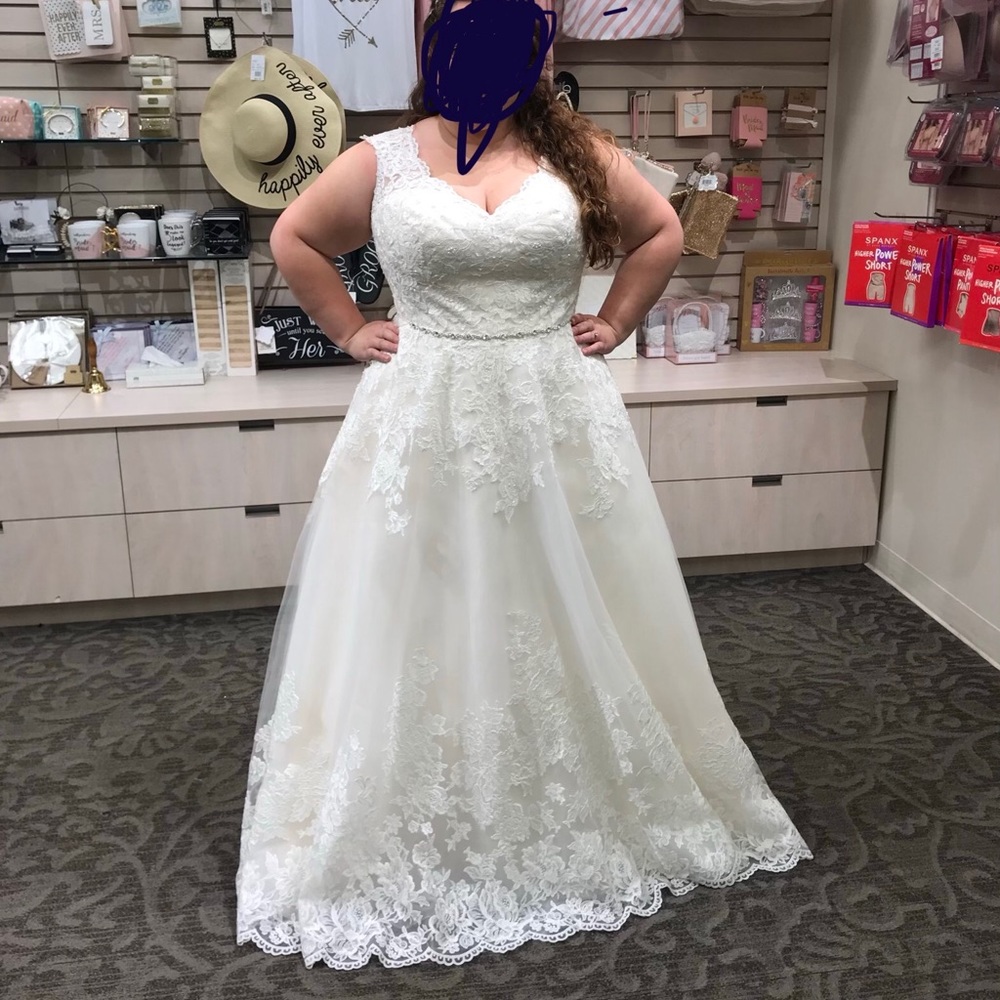 David’s Bridal Plus Size Wedding Dress